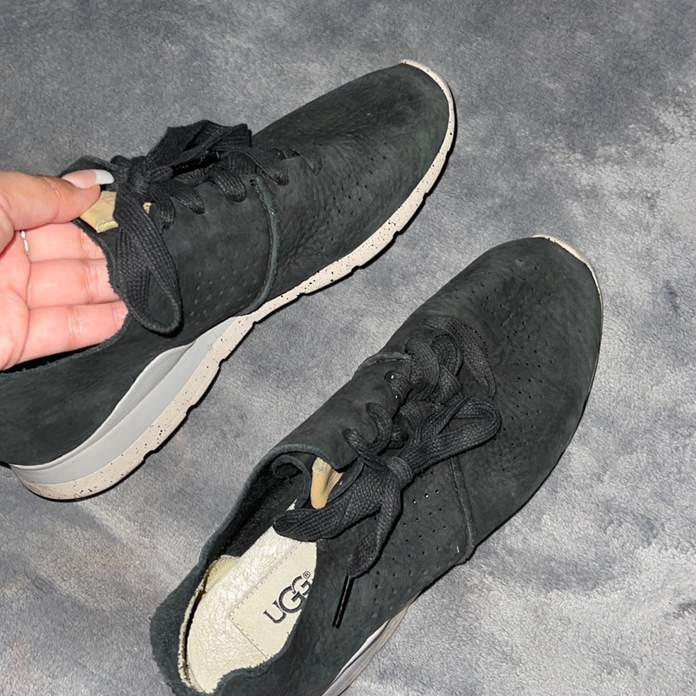 Uggs tread lite shoes